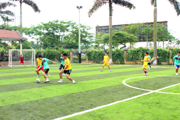 Tin ảnh: thi đấu giao hữu bóng đá mini